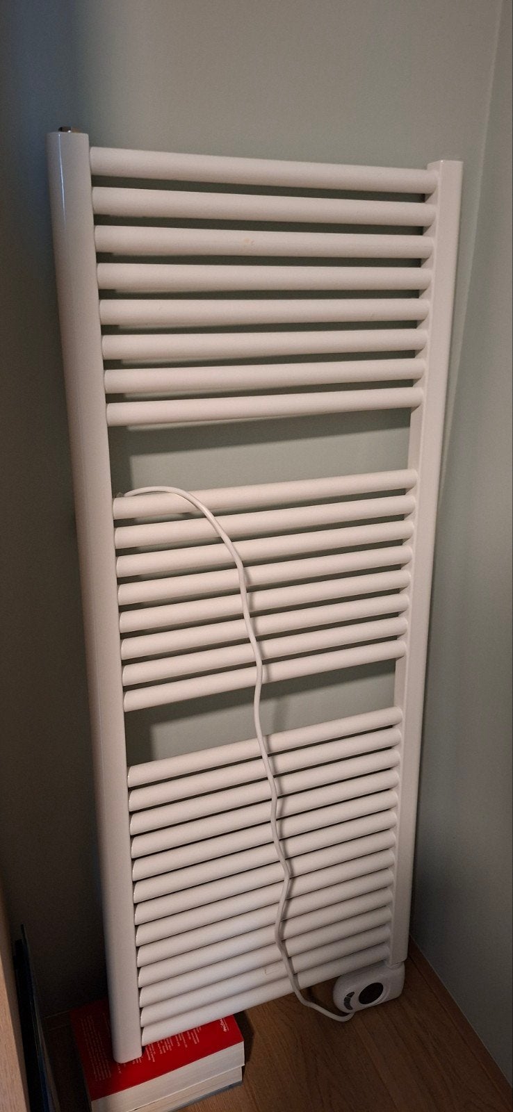Elektrische handdoeken radiator, Radiator, Ophalen of Verzenden, 60 tot 150 cm, 80 cm of meer