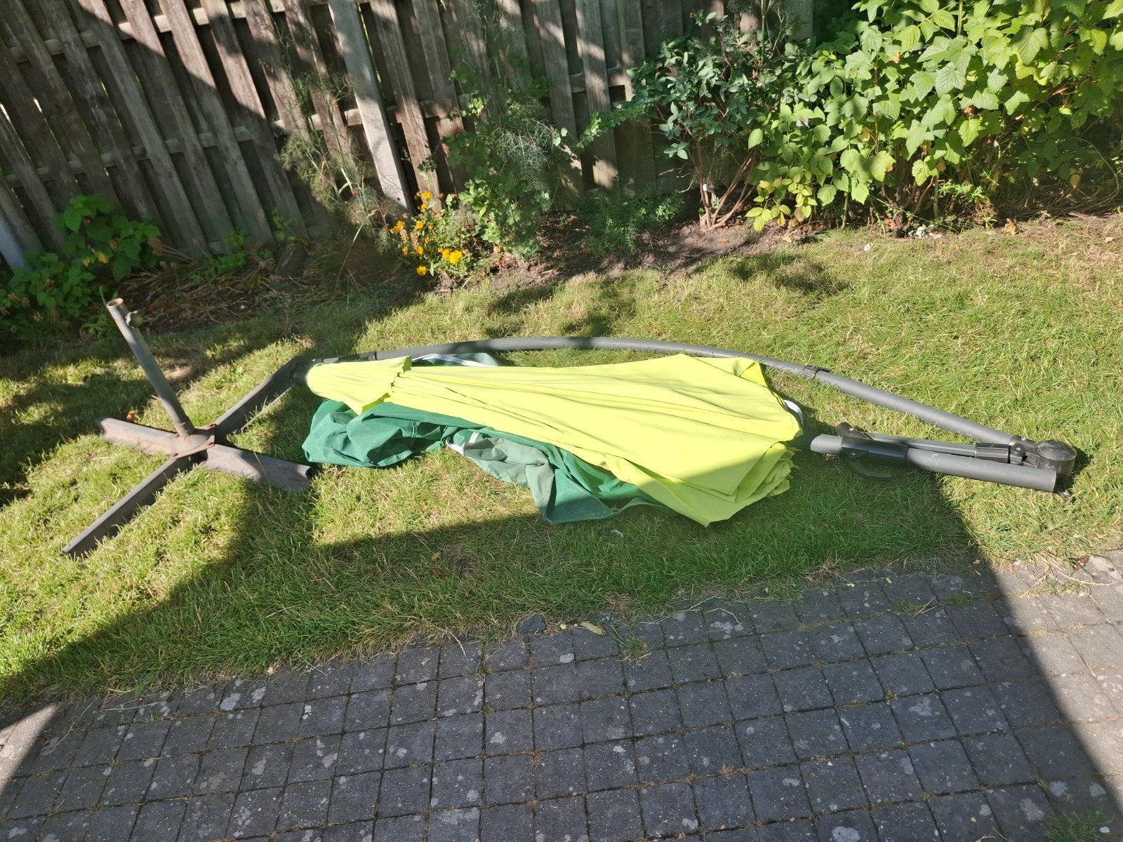 Zweefparasol met voet - lime, Ophalen, Gebruikt, Zweefparasol