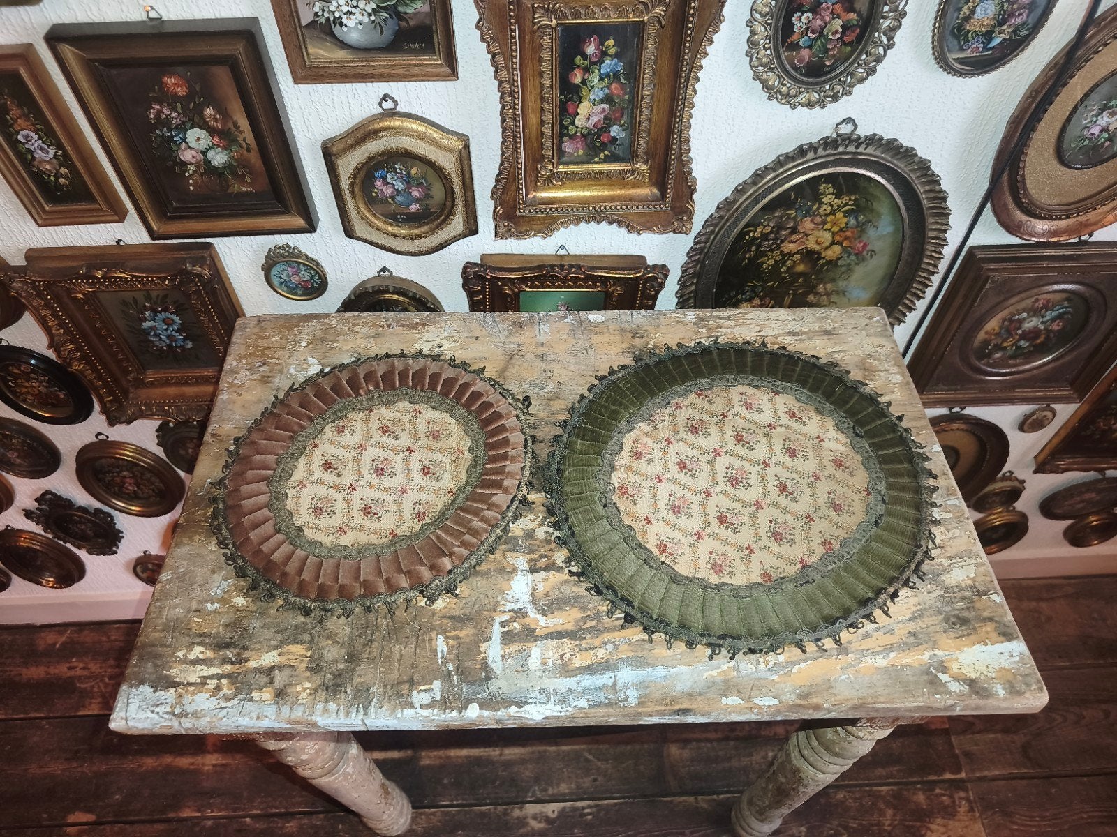 2x Oude franse onderzetters bloemen velours brokaat, Ophalen of Verzenden