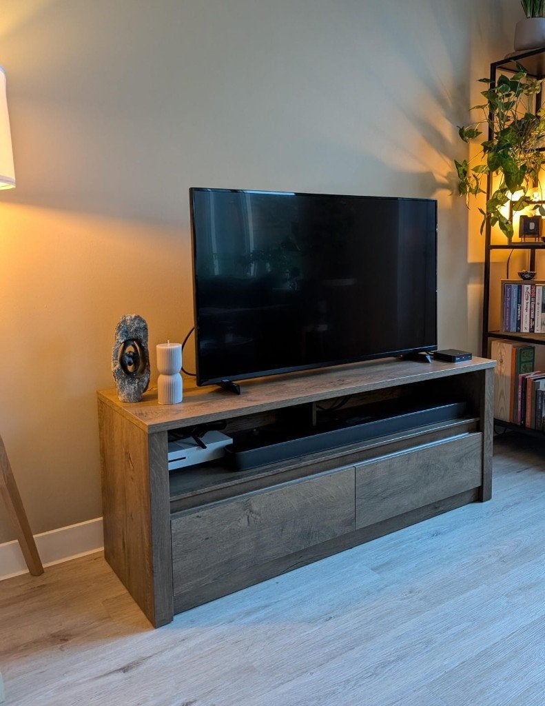 TV meubel VEDDE JYSK, Ophalen, 100 tot 150 cm, Zo goed als nieuw, Minder dan 100 cm