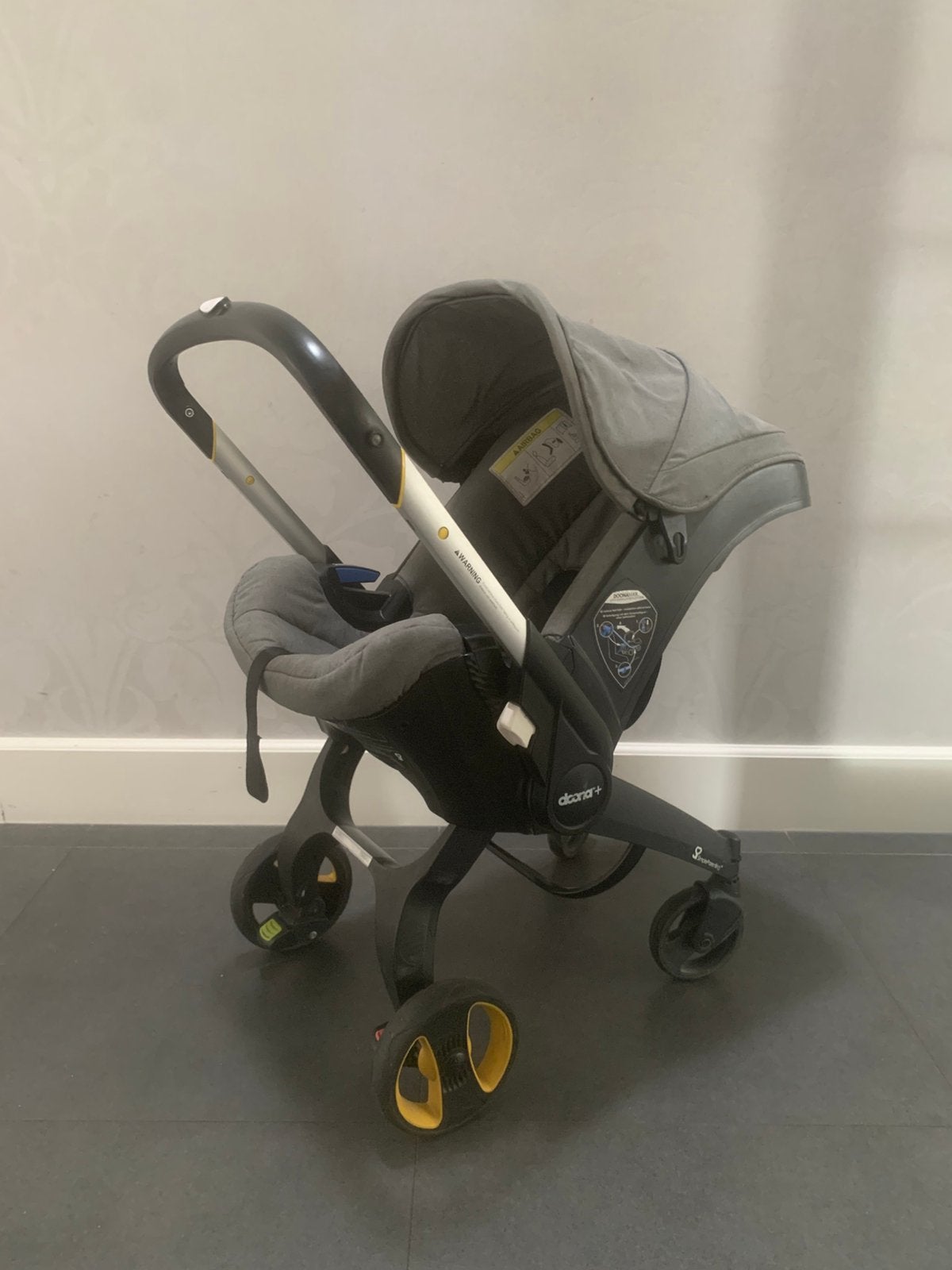 Doona autostoel mey isofix base, Ophalen, Zo goed als nieuw, Overige merken, Zonnekap