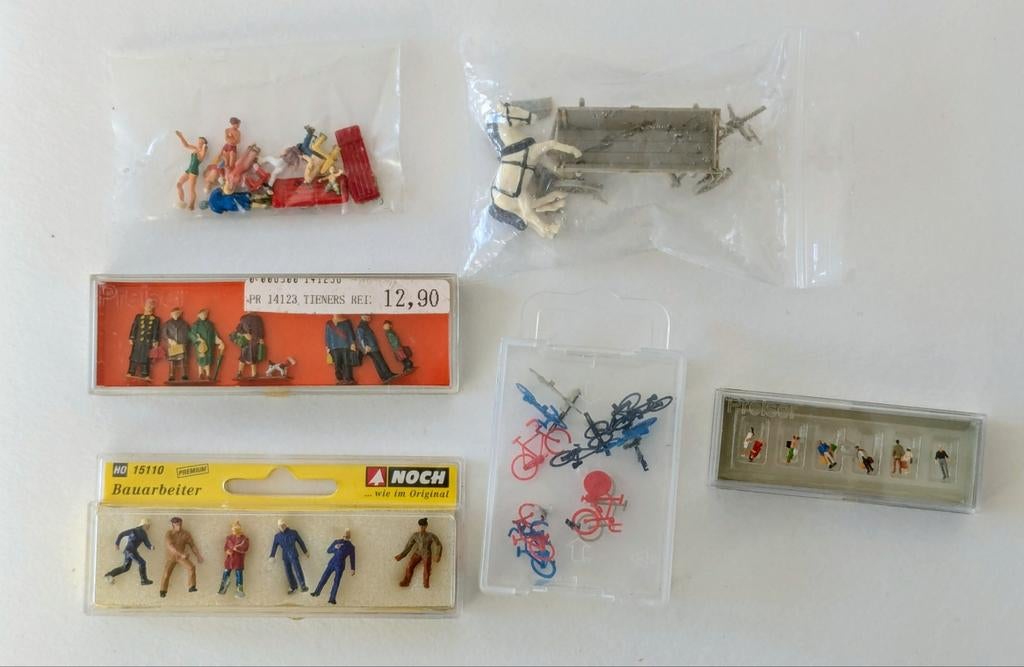 Diverse Merken H0 en Z figuurtjes, Overige merken, Gelijkstroom of Wisselstroom, Brug, Tunnel of Gebouw, Ophalen of Verzenden
