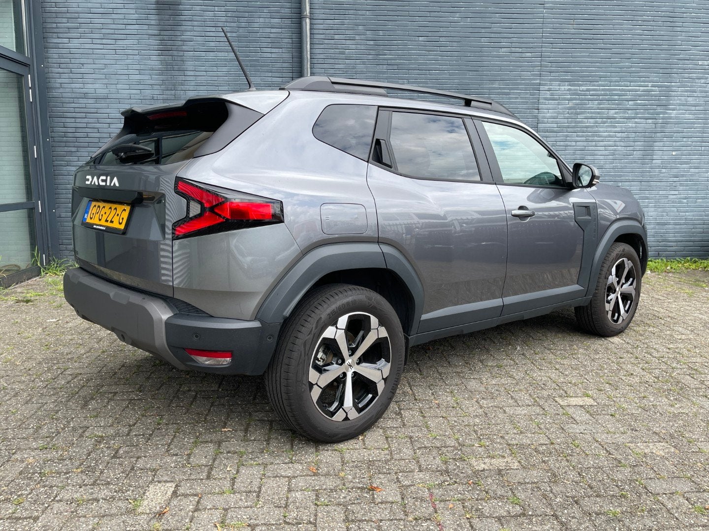 DACIA Duster 1.6 HYBRID 140pk Automaat Journey Pack Verwarmi, Auto's, Dacia, 12 maanden, Stof, Gebruikt, Origineel Nederlands