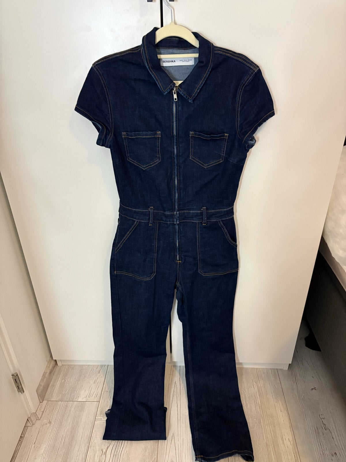Bershka denim jumpsuit, Kleding | Dames, Jumpsuits, Ophalen of Verzenden, Zo goed als nieuw, Maat 38/40 (M), Blauw