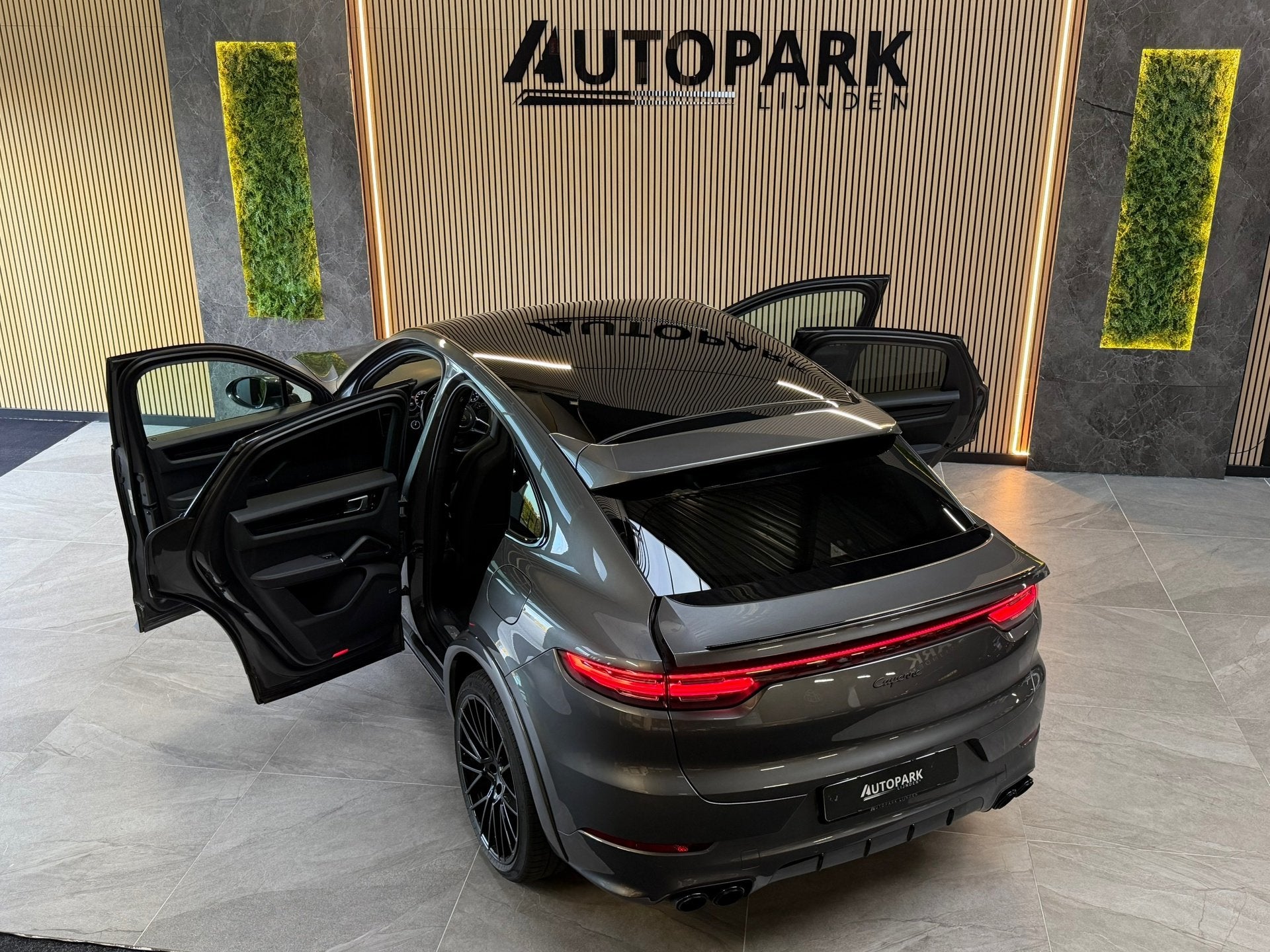 Foto 35 van Porsche Cayenne Coupé 3.0 E-Hybrid PANO|BOSE|SOFTCLOSE|SPOR