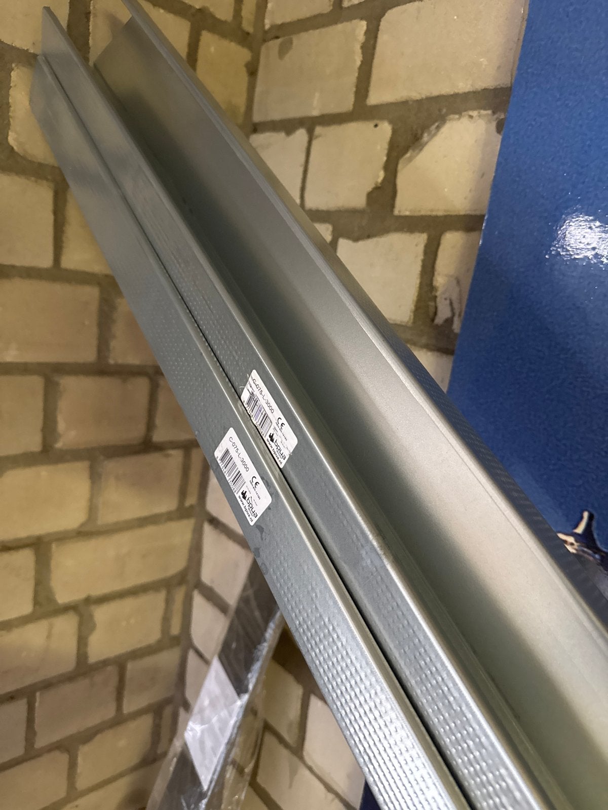 Nieuwe metalen profielen - C-075-L-3000, Ophalen, Overige typen, Nieuw, Overige houtsoorten