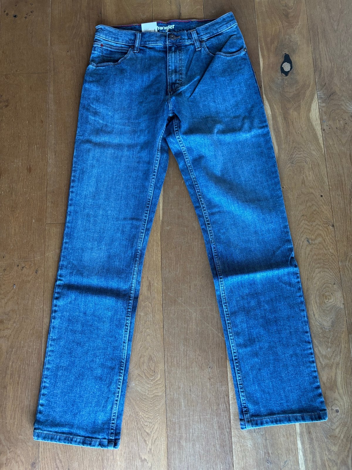 Wrangler Spijkerbroek W32 L34 - Nieuw in verpakking, Kleding | Heren, Ophalen of Verzenden, Nieuw, Blauw, W32 (confectie 46) of kleiner