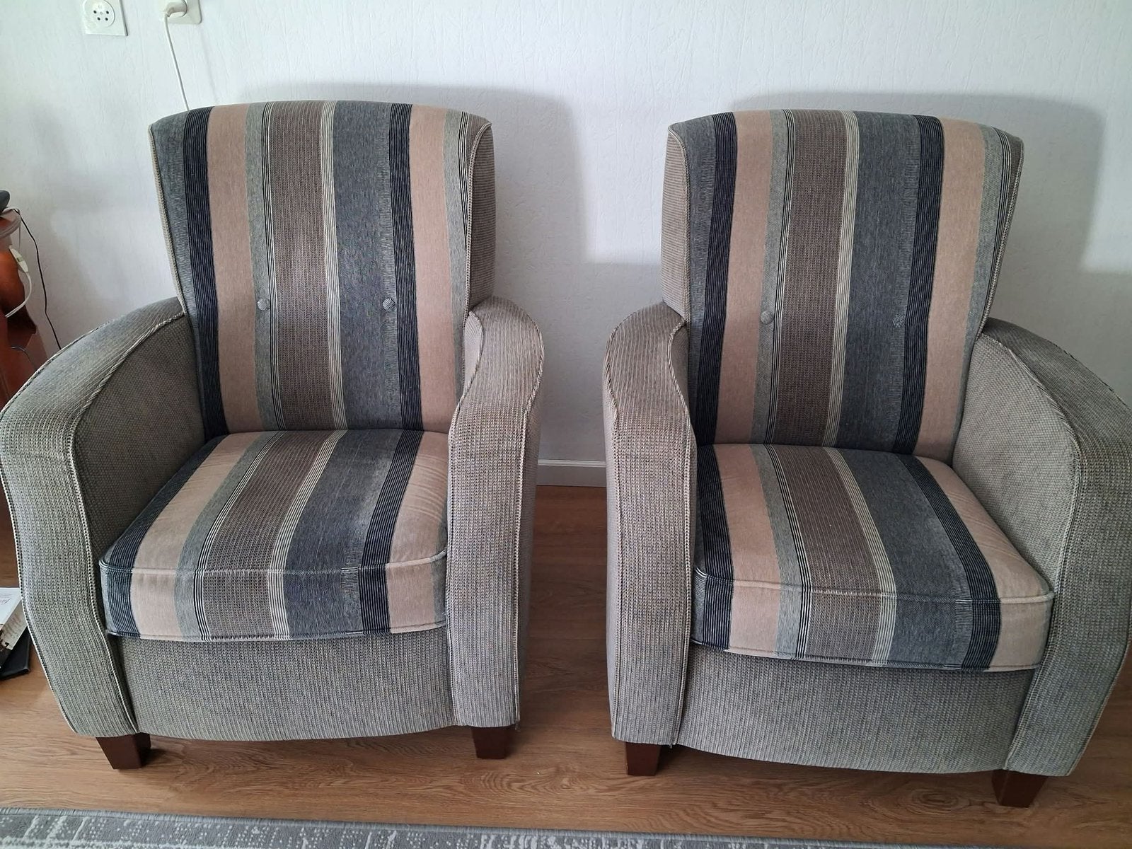 Fauteuis  2 stuks, Ophalen, 75 tot 100 cm, Zo goed als nieuw, Stof