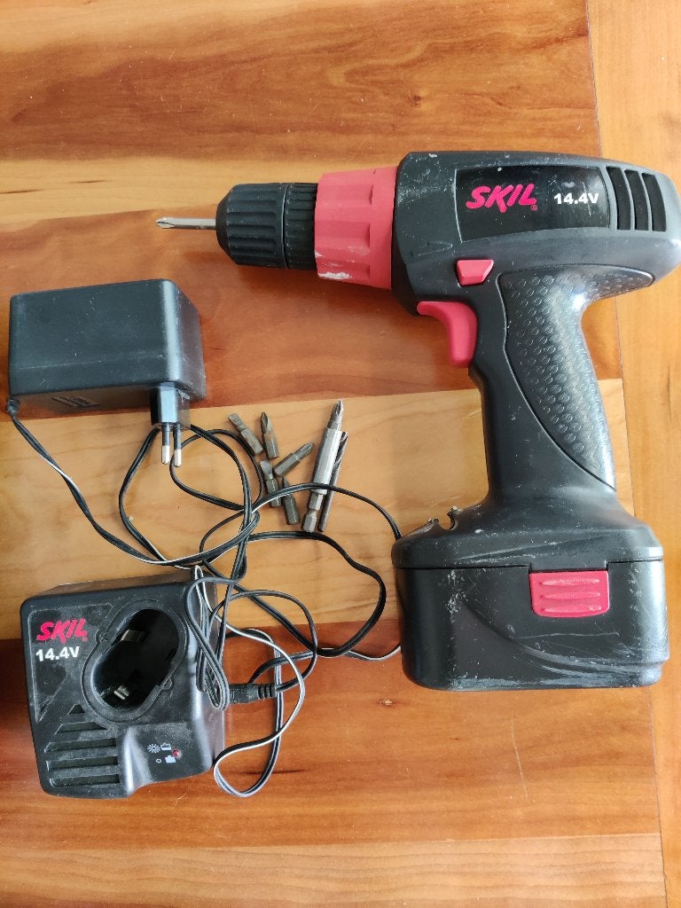 Skil accuschroef/boormachine GBM 12V, Ophalen of Verzenden, Gebruikt, Boor- en Schroefmachine