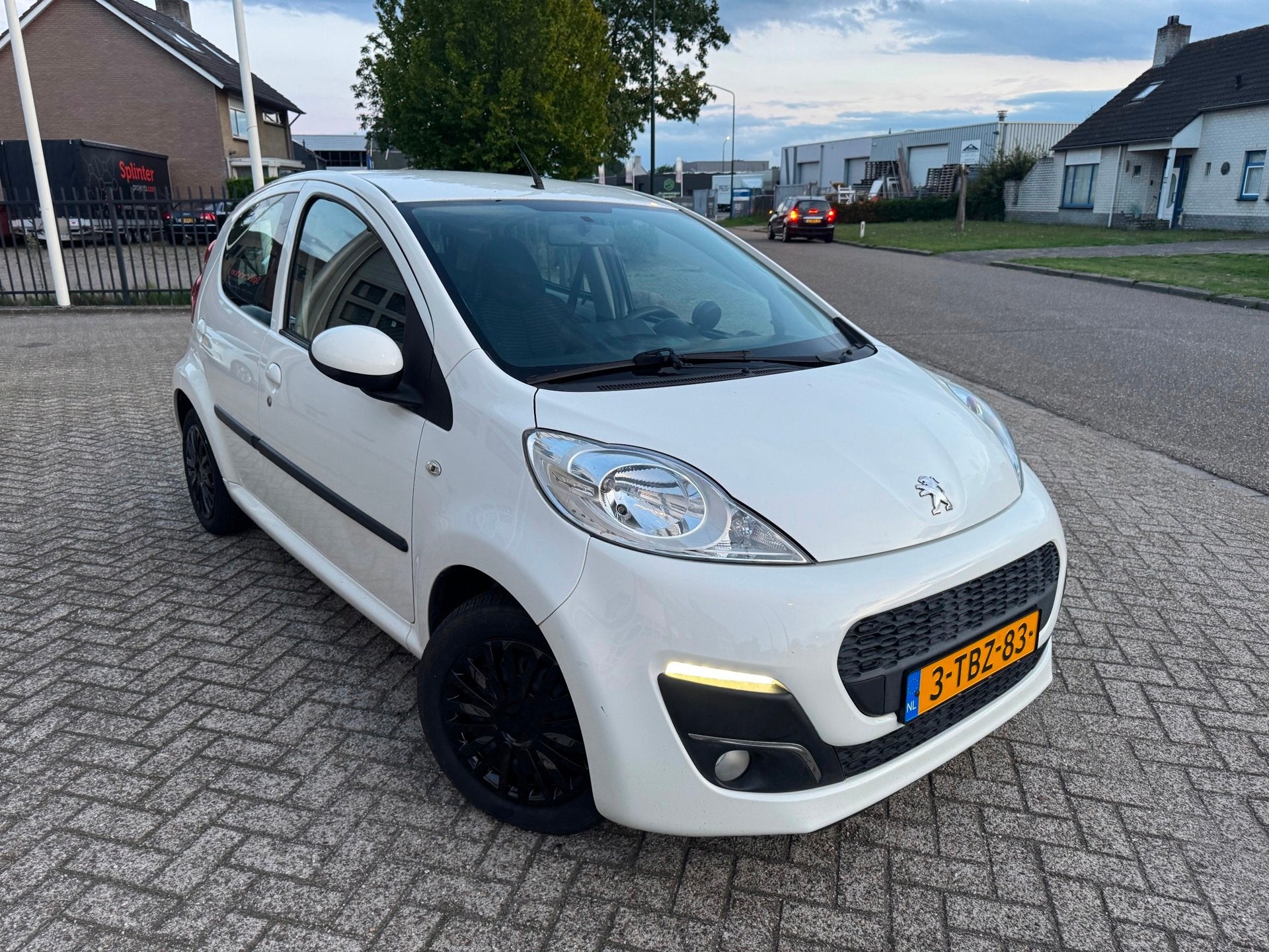 Peugeot 107 1.0 Active Airco,2e eig, Led, Toerenteller, Auto's, Voorwielaandrijving, Euro 5, Gebruikt, Electronic Stability Program (ESP)