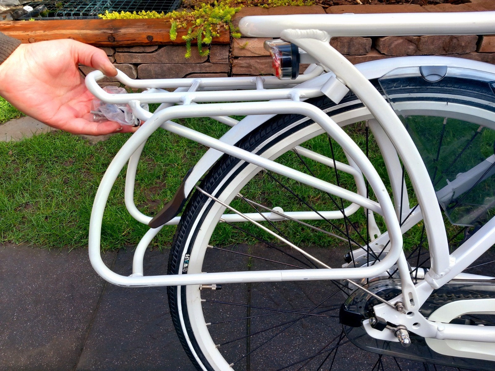 Witte fietsendrager voor achterop de fiets, Ophalen of Verzenden, Zo goed als nieuw