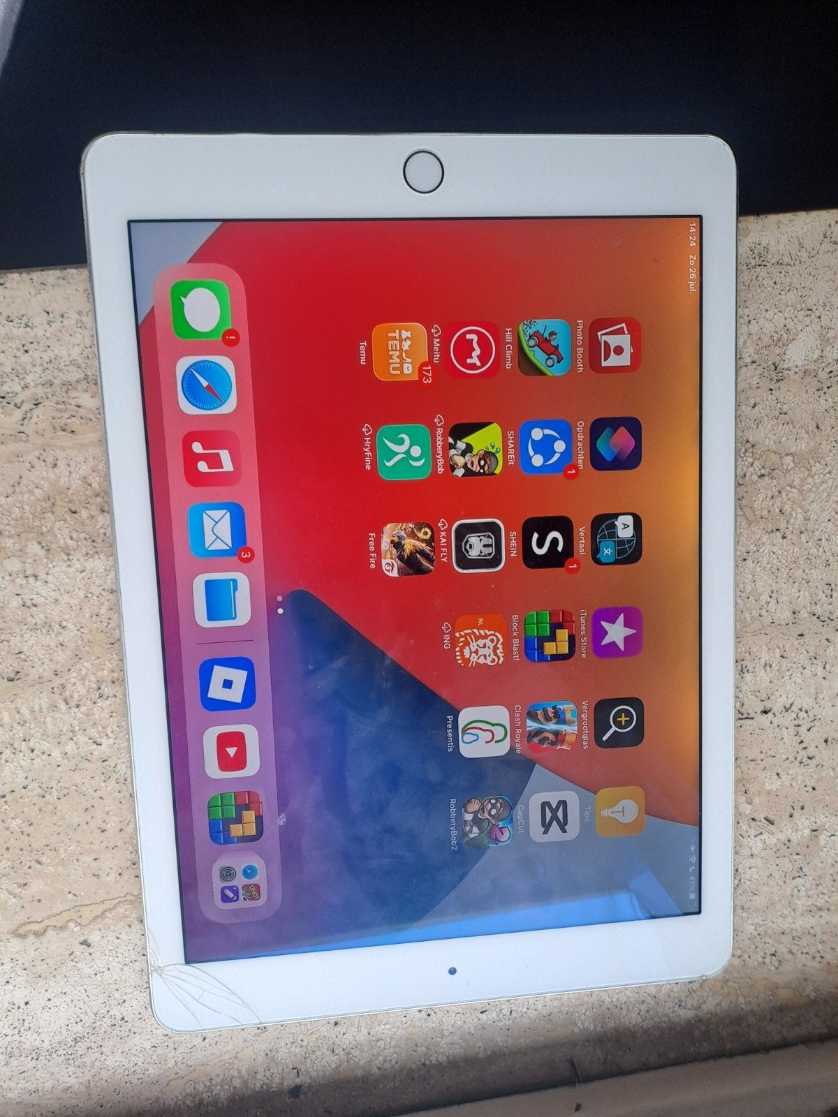 Apple iPad met gebarsten scherm - Functioneert nog, Computers en Software, Apple iPads, Gebruikt, Apple iPad, Wi-Fi, 10 inch, 32 GB