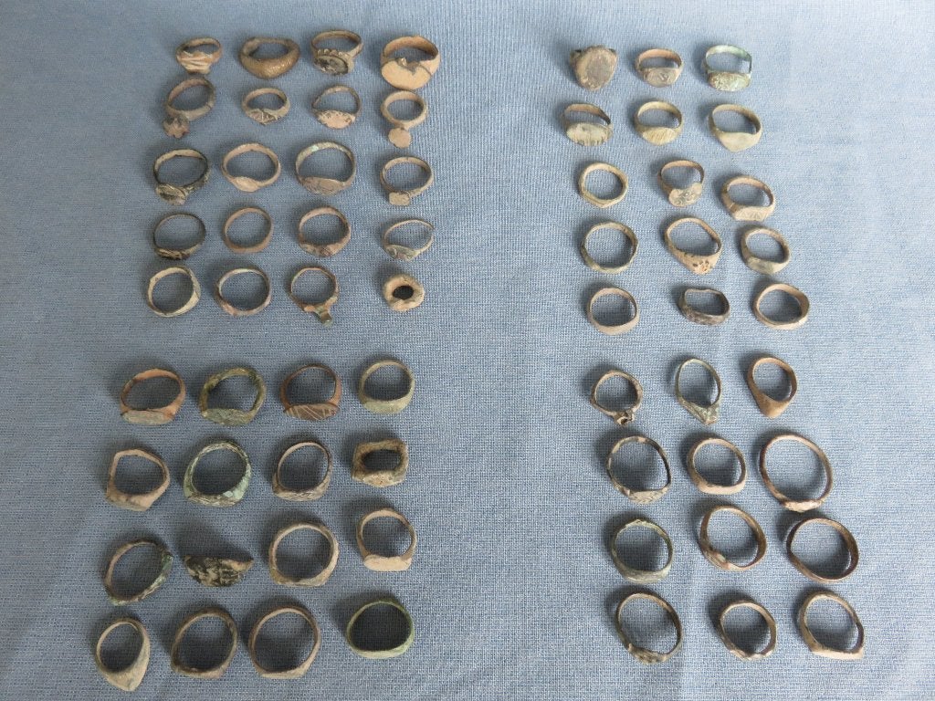 Archeologische (zegel) ringen in brons - bodemvondsten, Ophalen of Verzenden, Brons, Ring
