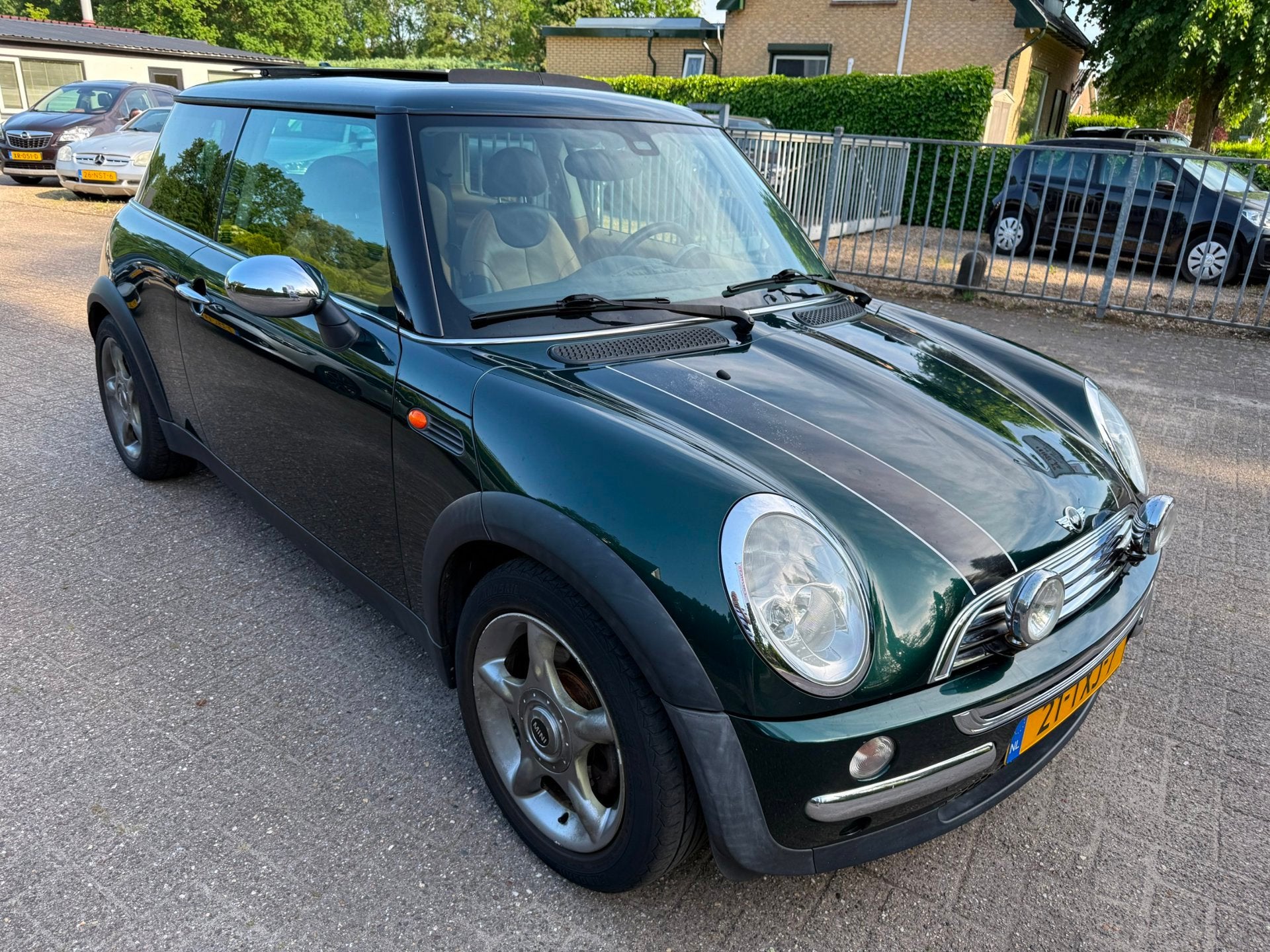 Mini Mini 1.6 Cooper Chili AIRCO LEDER PANO CRUISE LMV, Auto's, Mini, Voorwielaandrijving, 15 km/l, Gebruikt, Open dak
