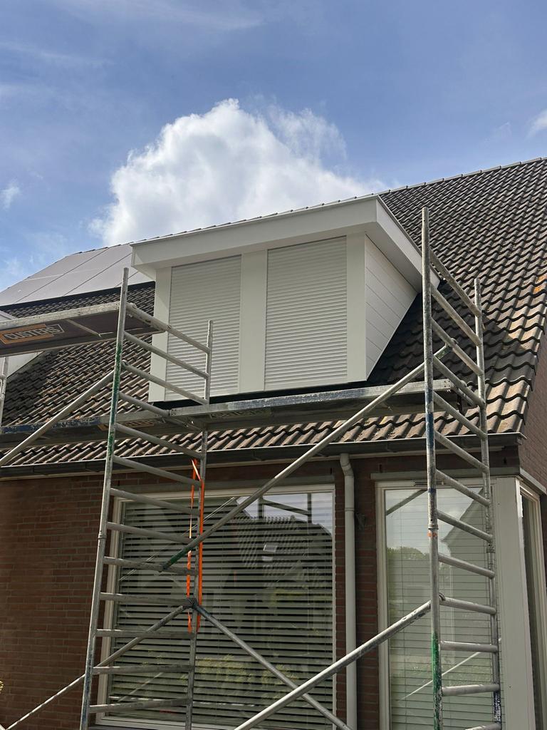 Over gebleven keralit dakrand boeidelen + profielen dakkapel, Doe-het-zelf en Verbouw, Ophalen of Verzenden, Zo goed als nieuw