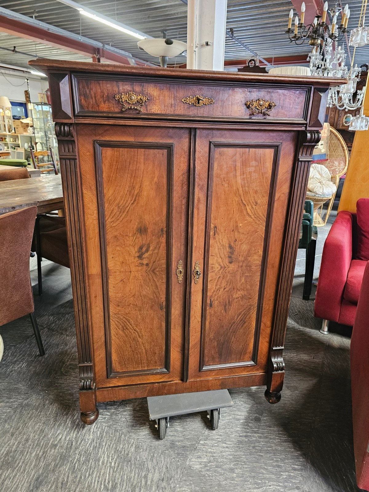 Antieke houten kast met lade en deuren, Ophalen of Verzenden