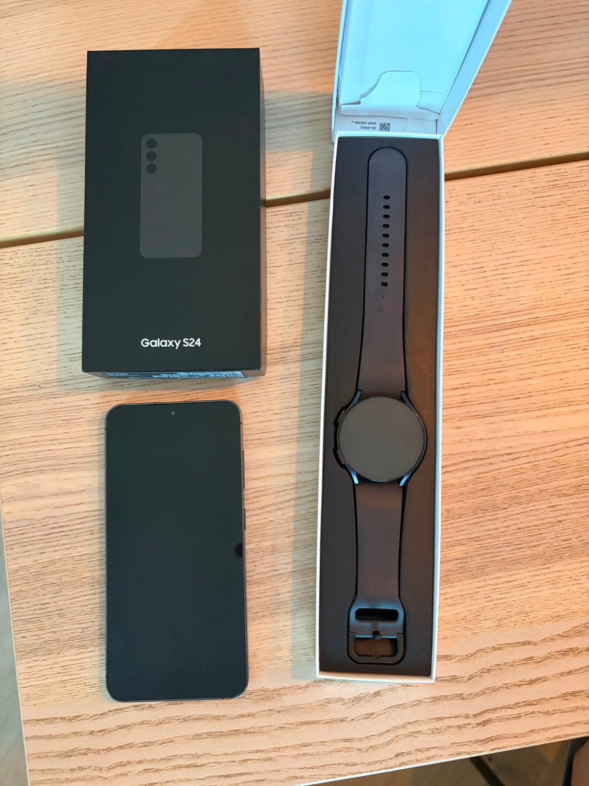 Samsung Galaxy S24 + Samsung Smartwatch 6 – Zeer nette staat, Ophalen