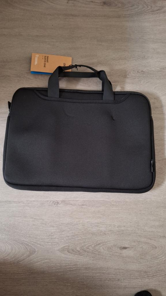 Dicota Smart Sleeve One Laptophoes 15-16 inch - Nieuw, Computers en Software, Laptoptassen, Nieuw, Ophalen of Verzenden, Zwart