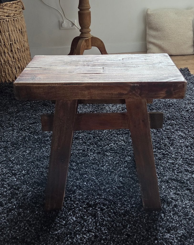 Oud houten krukje, Ophalen, Zo goed als nieuw, Hout