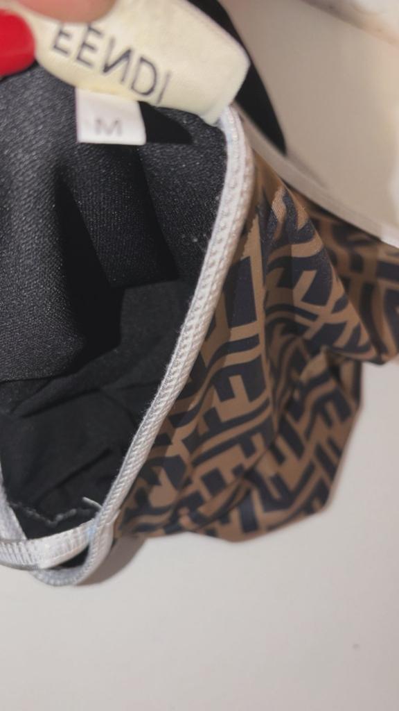 Fendi Badpak met Decolleté - Maat M, Kleding | Dames, Fendi, Badpak, Ophalen of Verzenden, Zo goed als nieuw