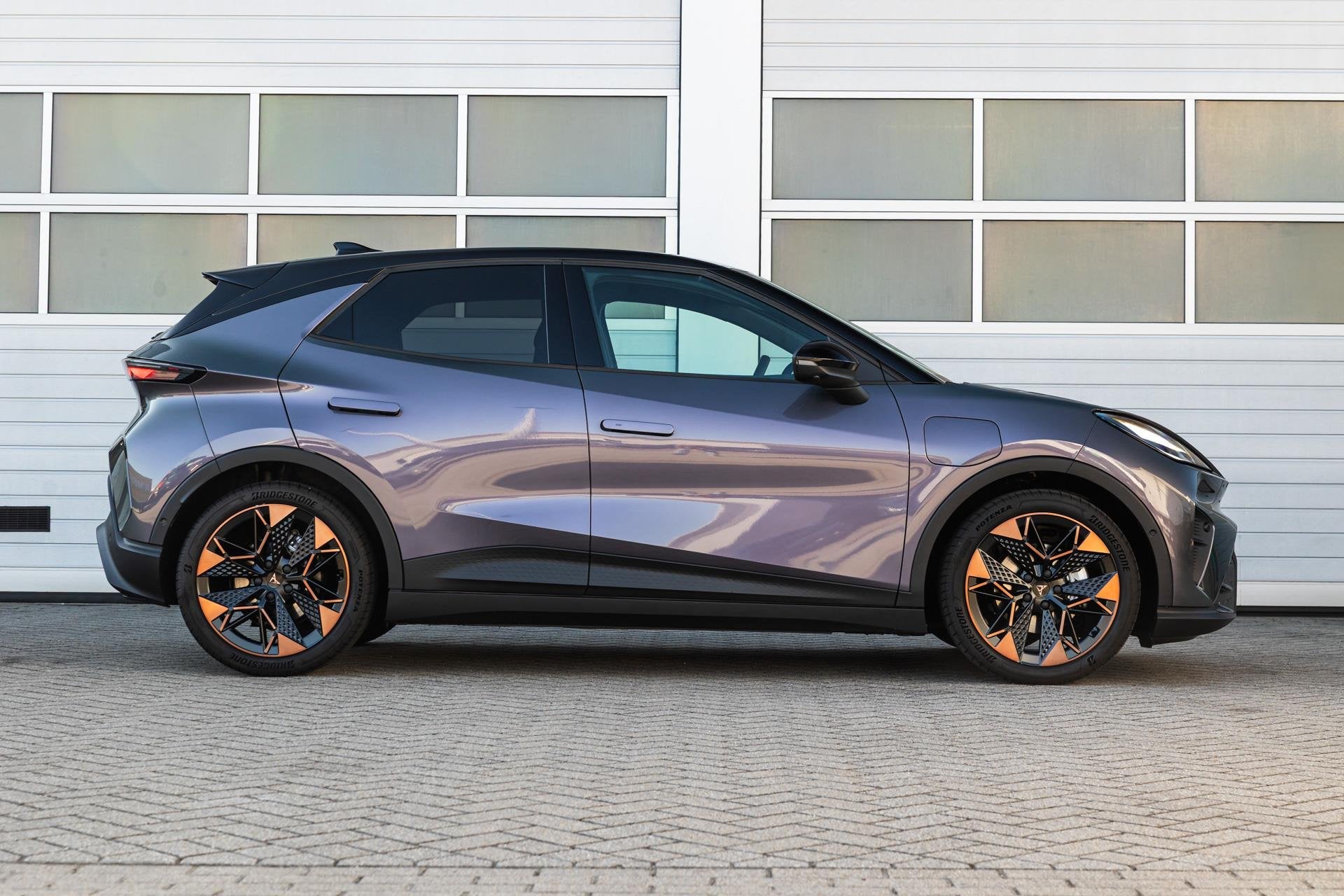 CUPRA Raval 211pk Performance First Edition 56 kWh | Sennhei, Auto's, Cupra, 12 maanden, Overige modellen, Overige kleuren, Alcantara
