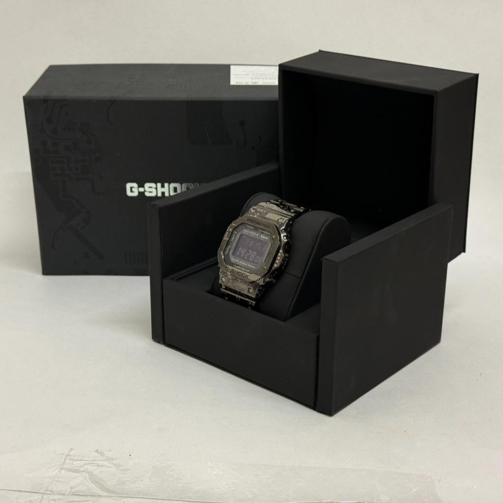 Casio G-Shock GMW-B5000TCC-1JR Special Edition (Nieuwstaat), G-shock, Zo goed als nieuw, Support@gshock.com, 529 5th Ave
New York, NY 10017
USA