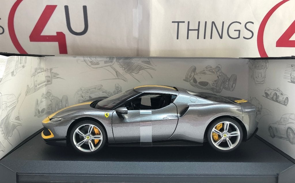 Bburago 1:18 Ferrari 296 GTB Assetto Fiorano grijs/geel, Ophalen of Verzenden, Nieuw, Auto, Bburago