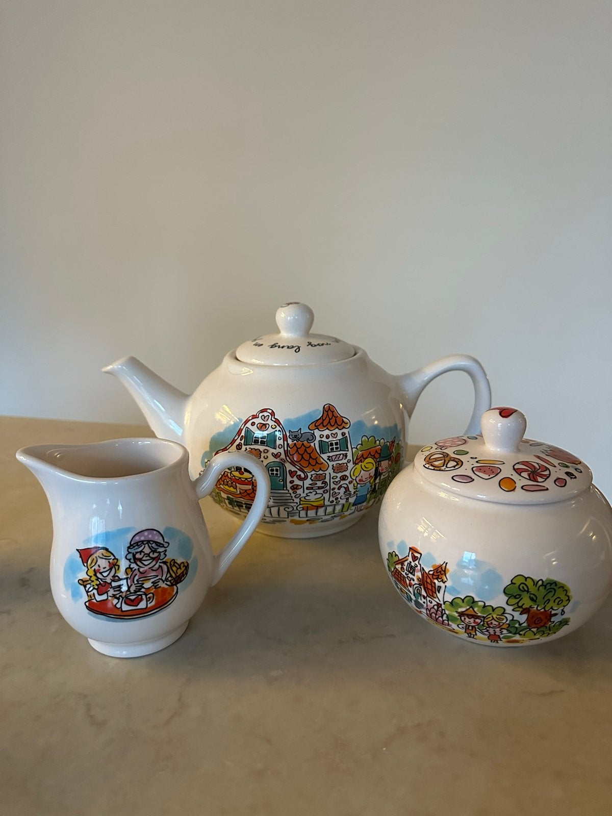 Efteling Blond Amsterdam theepot, melkkan en suikerpot, Keramiek, Ophalen of Verzenden, Zo goed als nieuw, Theepot
