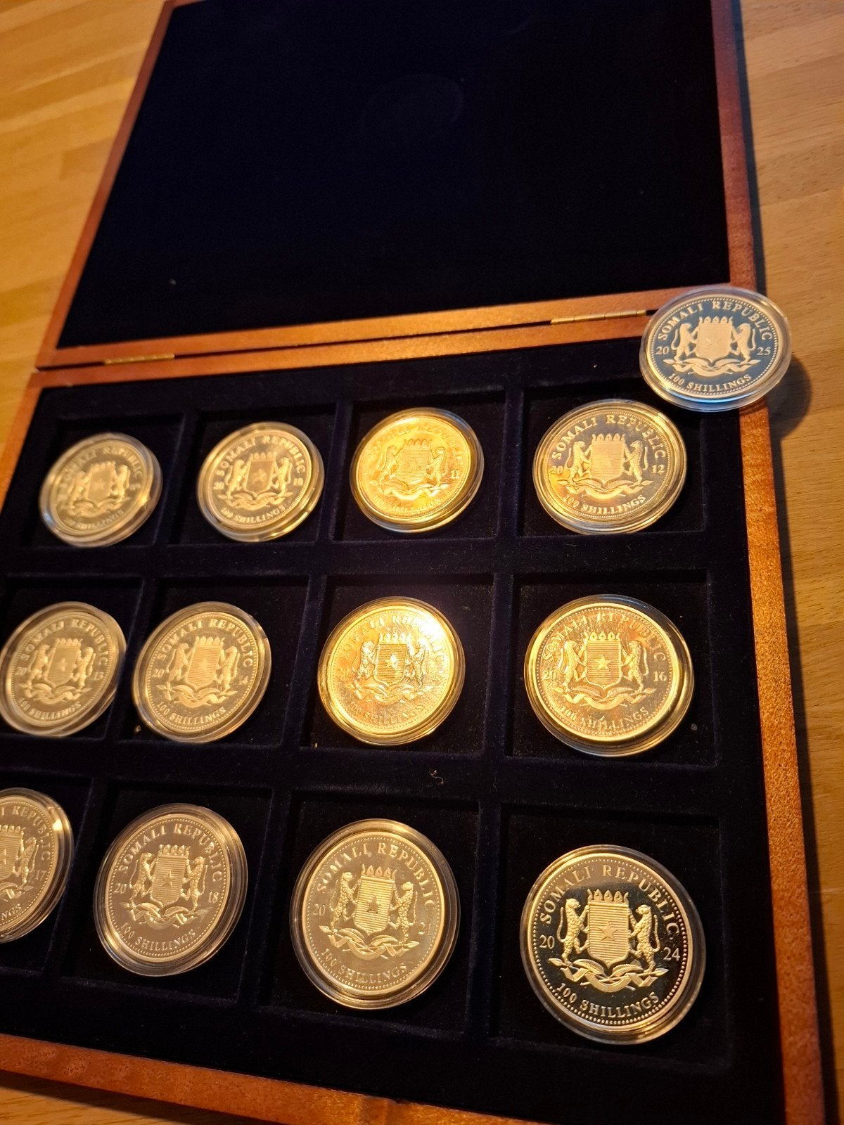Somali Olifant 1 oz Zilveren Munten Set (6 of 12 stuks), Ophalen of Verzenden