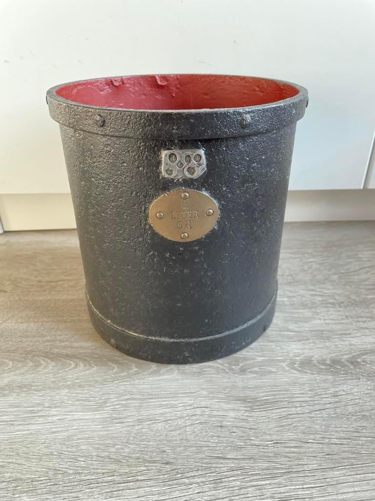 Antieke inhoudsmaat 5 liter - Gietijzeren maatbeker, Ophalen