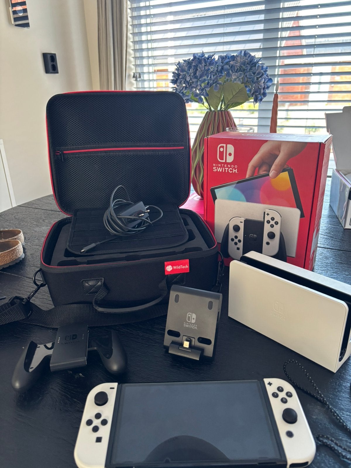 Nintendo switch OLED, Motoren, Accessoires | Navigatiesystemen, Ophalen, Zo goed als nieuw