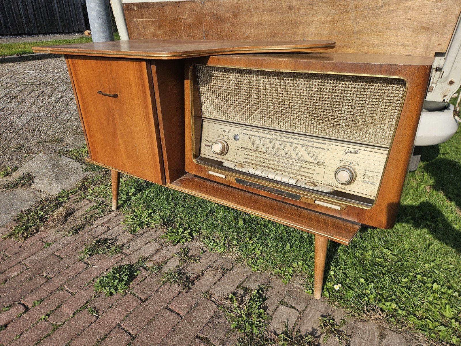 Vintage Grundig Radio Meubel met Platenspeler Compartiment, Ophalen