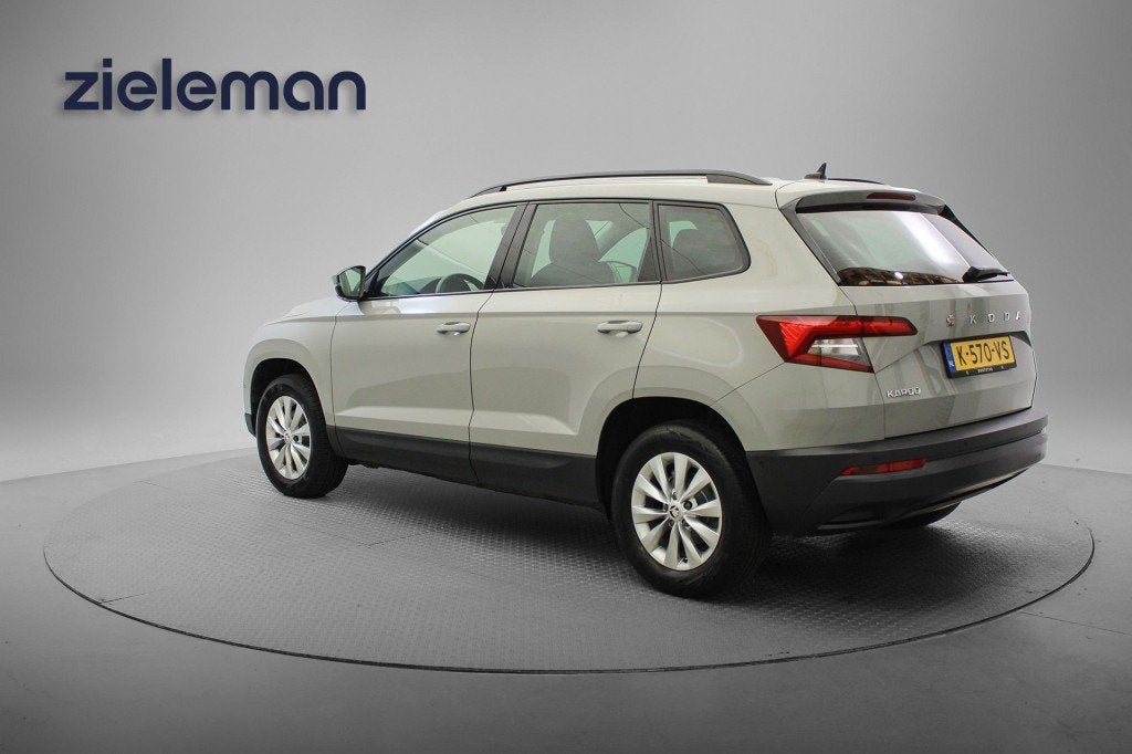 Skoda KAROQ 1.0 TSI  Business Edition - Panorama, Carplay, C, Auto's, Keurmerk '100% Onderhouden', Gebruikt, Euro 6, Electronic Stability Program (ESP)