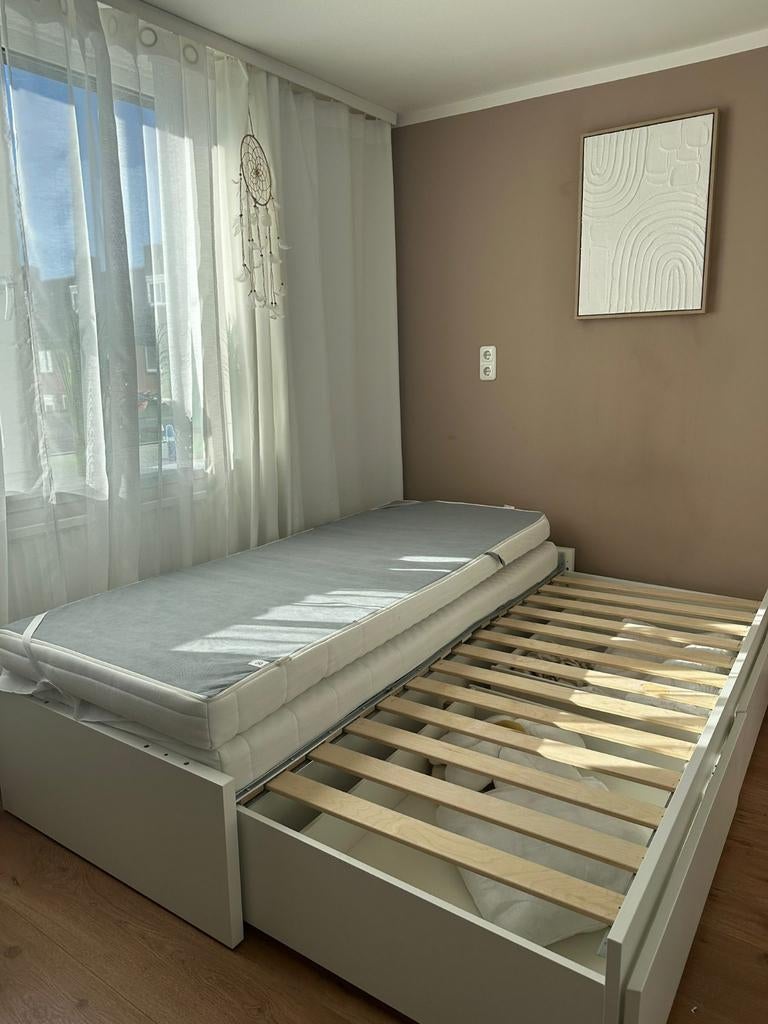 IKEA FLEKKE bedbank,  uitschuifbaar tot een tweepersoonsbed., Huis en Inrichting, Slaapkamer | Bedden, Modern, functioneel, Wit