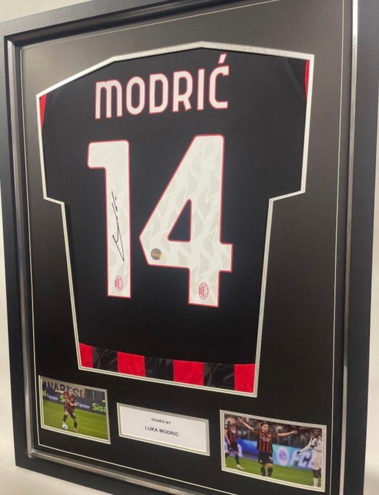 Gesigneerd Luka Modric Shirt - AC Milan 2025 met Certificaat, Ophalen, Zo goed als nieuw, Buitenlandse clubs, Shirt