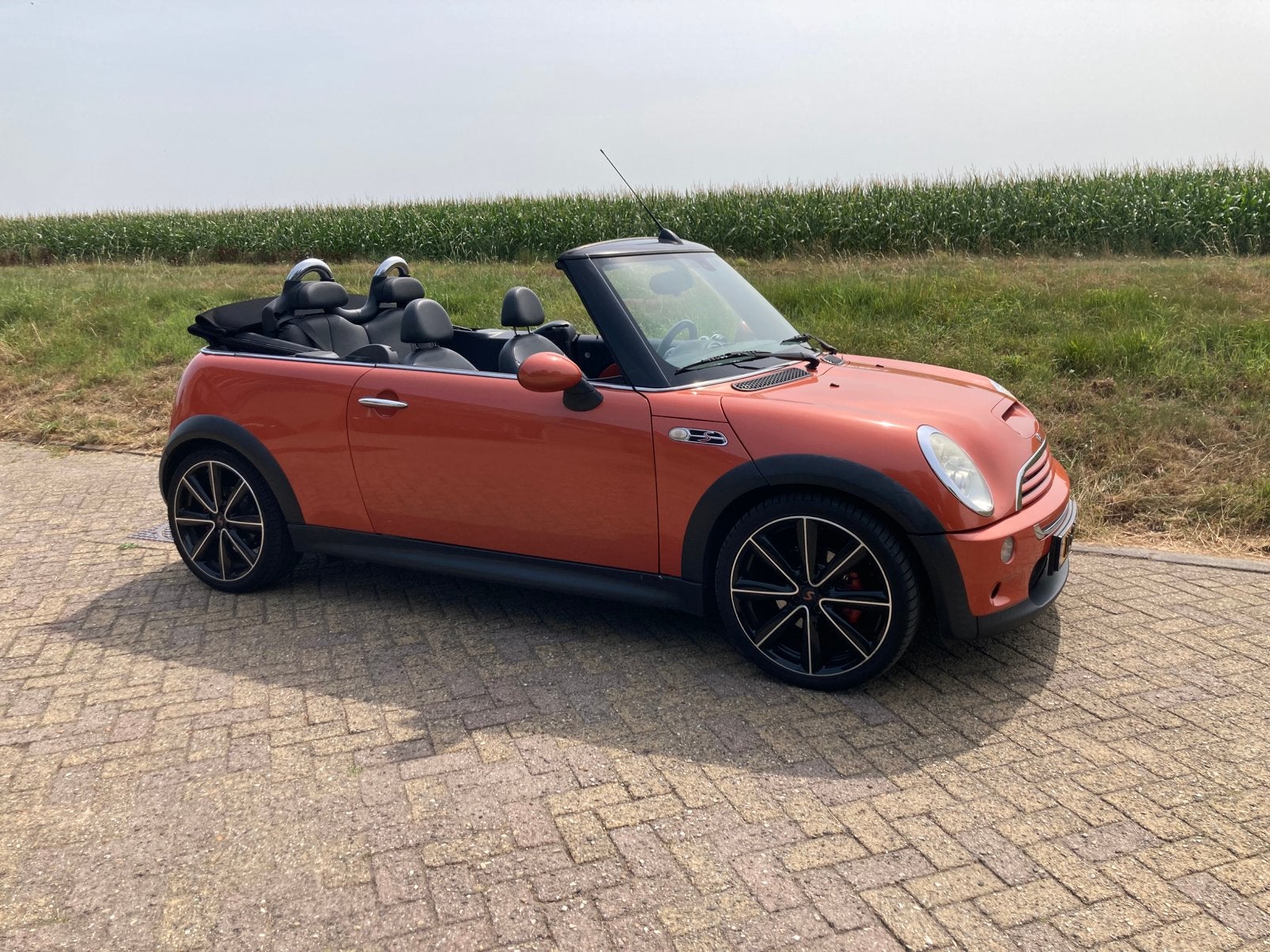 Leuke Mini cooper S cabrio 2005 automaat nieuwe APK inruil, Auto's, Automaat, Overige kleuren, Cabriolet, 4 stoelen
