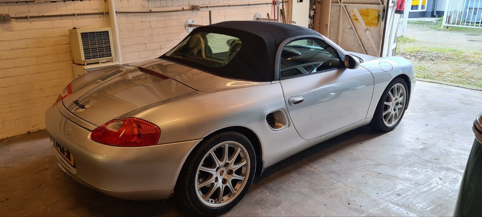 Porsche Boxster 3.2 S 2001 Grijs, Auto's, Porsche, Achterwielaandrijving, Handgeschakeld, Zilver of Grijs, 6 cilinders