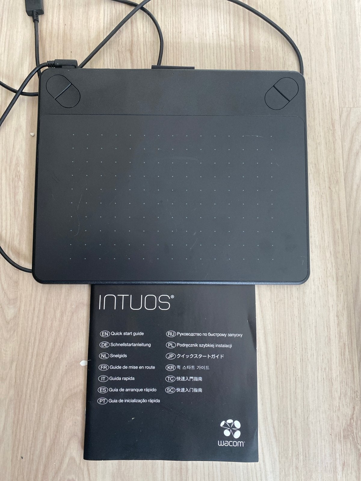 Wacom Intuos tekentablet met pen en installatie-CD, Computers en Software, Ophalen of Verzenden, Zo goed als nieuw, Bedraad