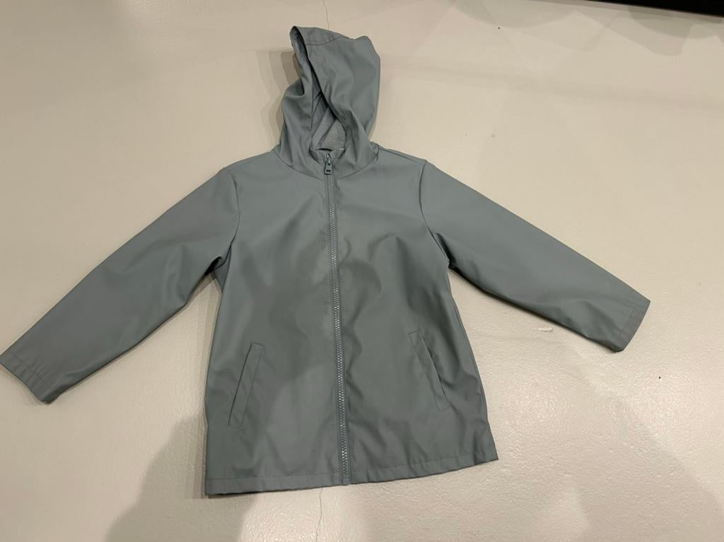 Regenjas maat 134 - 140, Kinderen en Baby's, Kinderkleding | Maat 134, Ophalen of Verzenden, Zo goed als nieuw, Meisje, Jas