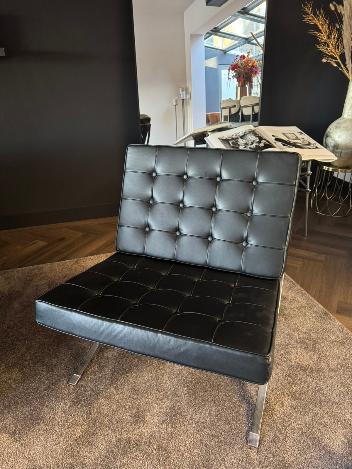 Te koop replica Barcelona chair, Ophalen, Zo goed als nieuw, Zwart, Eén