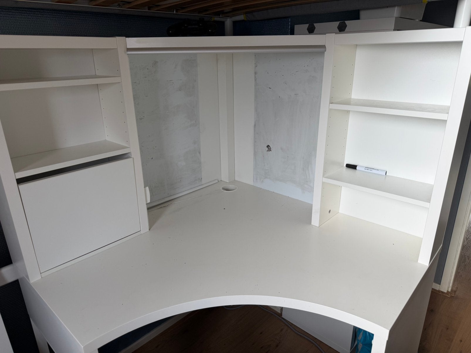Ikea bureau, Ophalen, Zo goed als nieuw