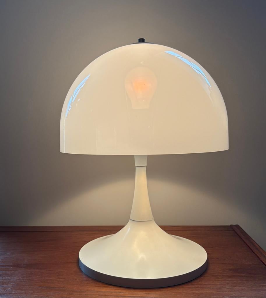 Hala Zeist mushroom space age panthella tafellamp bureaulamp, Ophalen