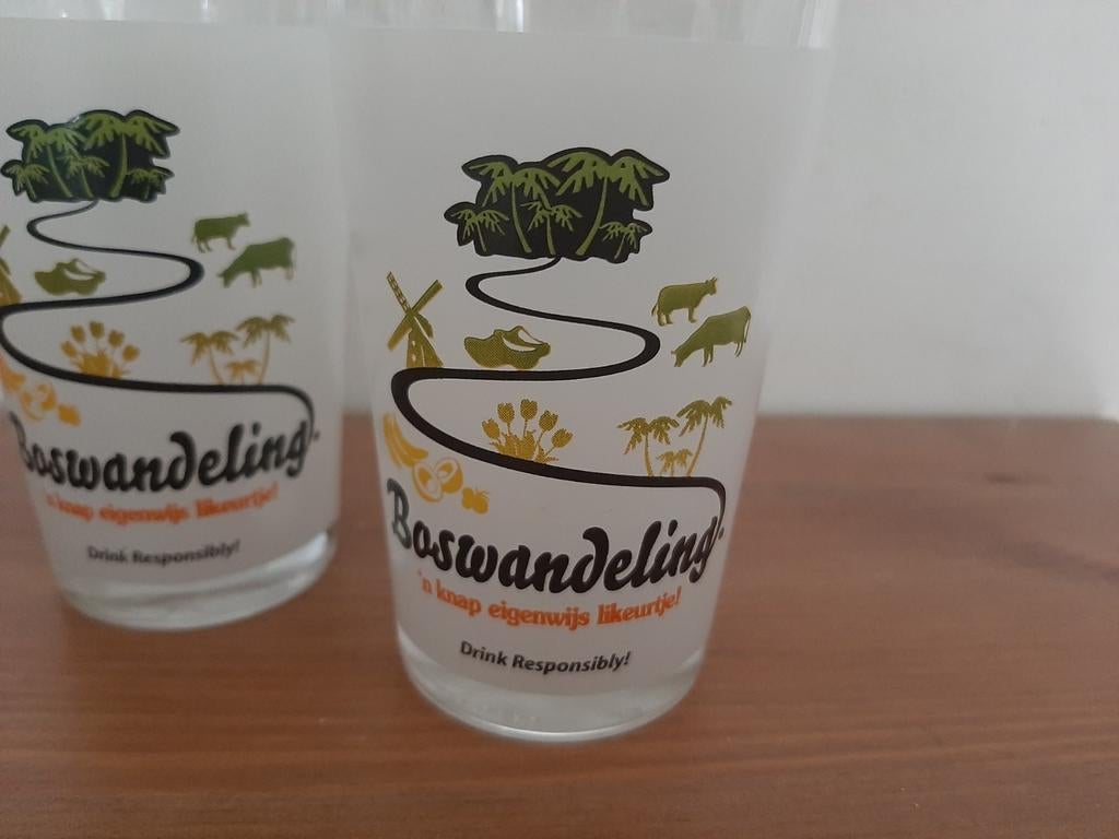 2x boswandeling glaasjes, Verzamelen, Glas en Borrelglaasjes, Ophalen of Verzenden, Borrel- of Shotglas