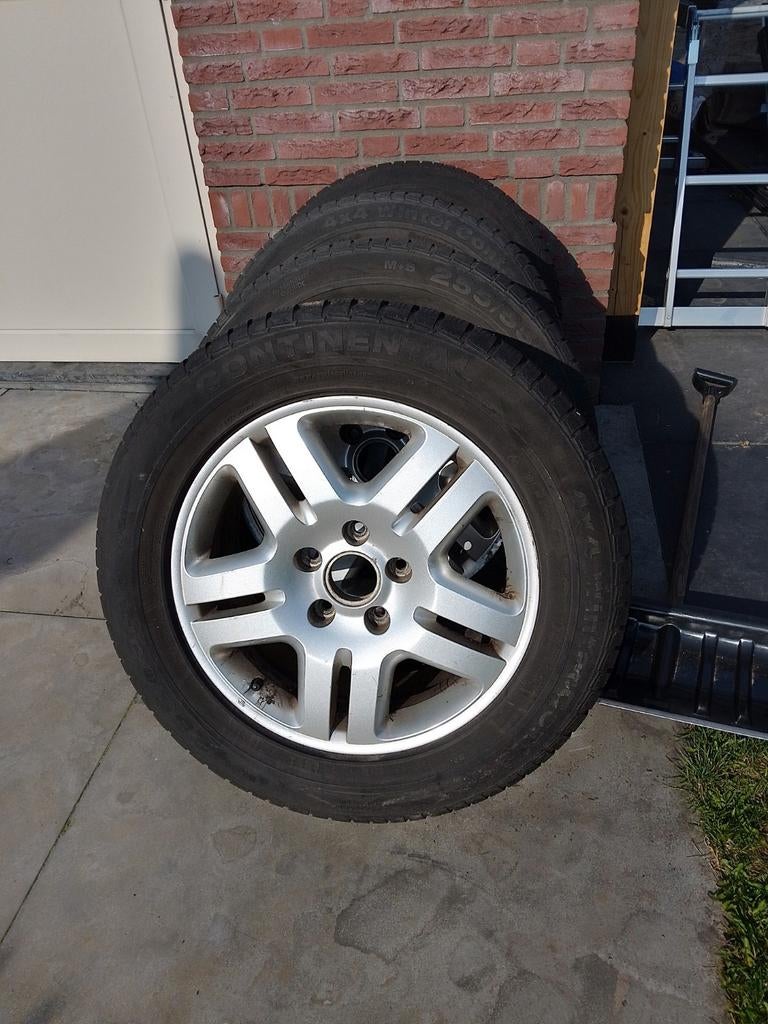 Audi Q7 velgen met winterbanden 18 inch, Auto-onderdelen, 18 inch, Gebruikt, Banden en Velgen, 235 mm