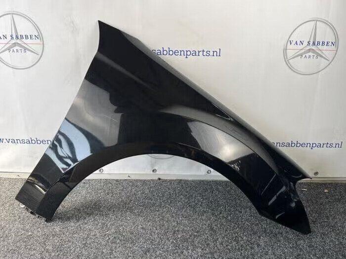 Scherm rechts-voor van een Mercedes ML-Klasse (197), Ophalen of Verzenden, Gebruikt, Spatbord