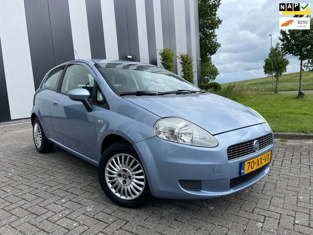 Fiat Grande Punto 1.4 Dynamic Automaat-Lage Km-Airco-Elekpak, Auto's, 4 cilinders, Grande Punto, Origineel Nederlands, Bedrijf