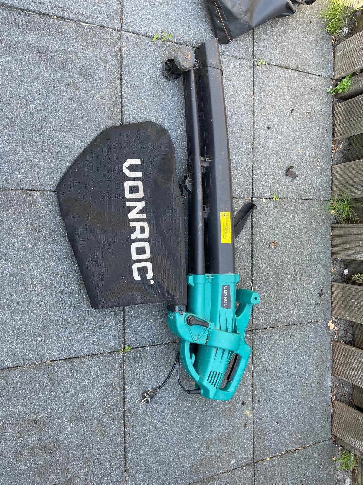 Vonroc bladblazer/bladzuiger met versnipperfunctie, Tuin en Terras, Ophalen, Gebruikt, Handgedragen, Met opvangzak
