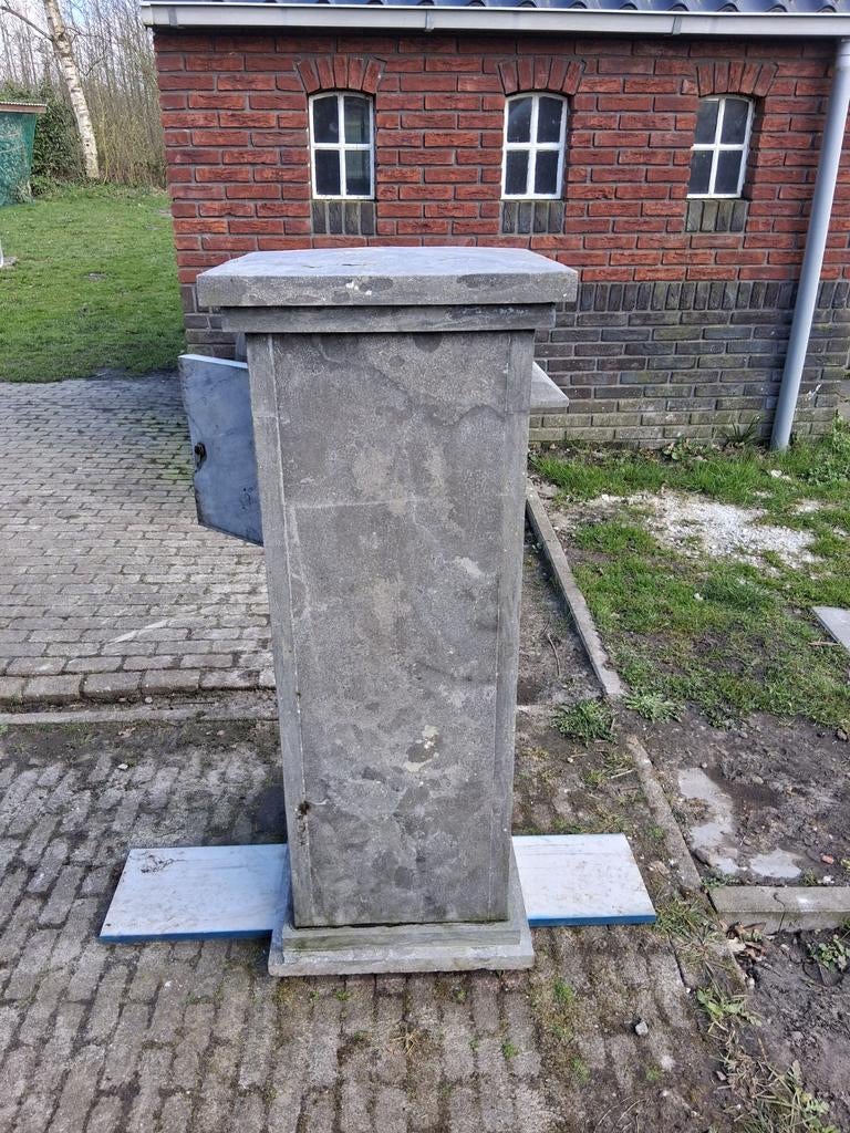 Grote stenen brievenbus, Ophalen, Gebruikt, Hardsteen, Staande brievenbus