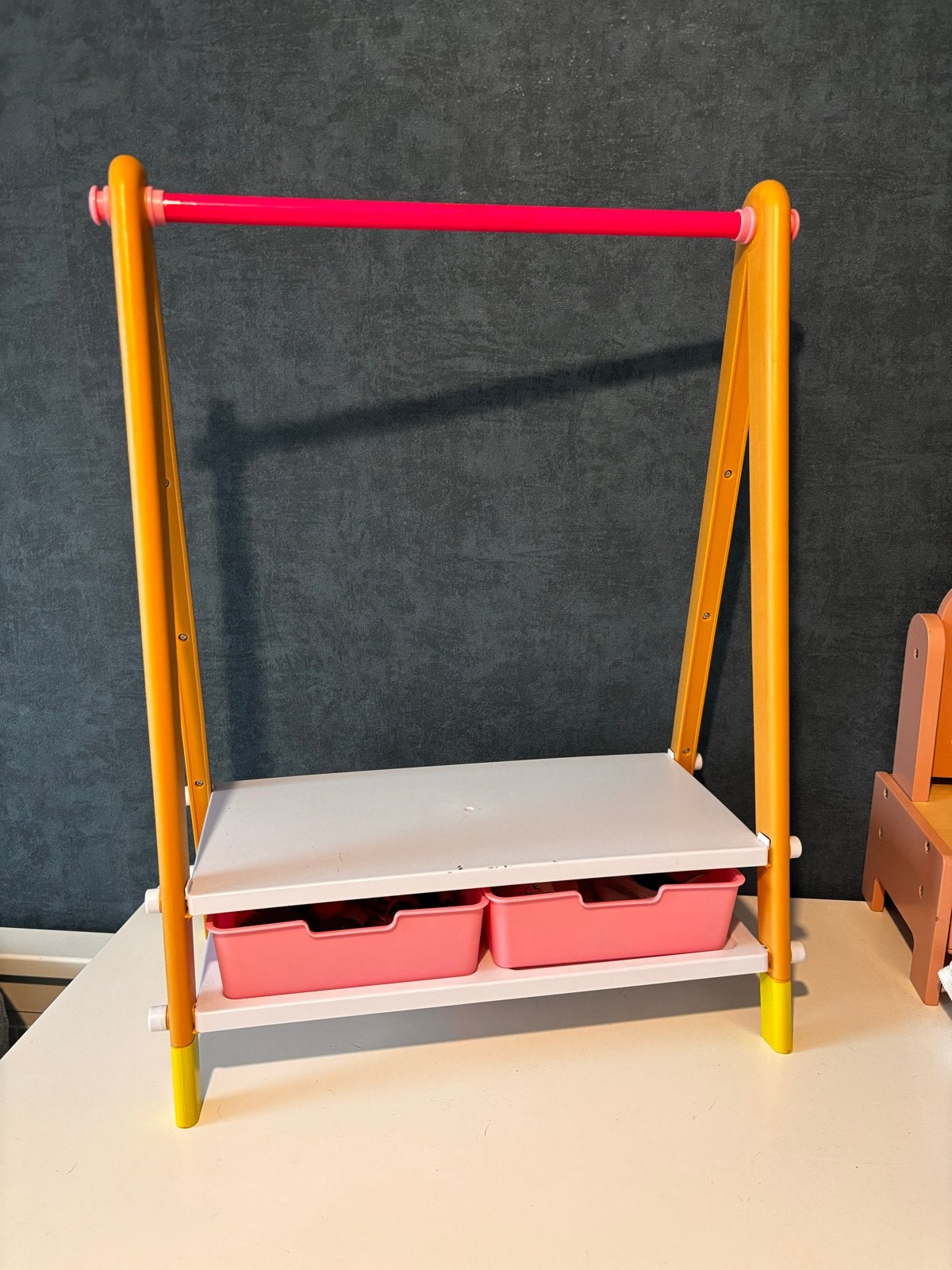 Kledingrekje voor poppen met opbergbakjes, Ophalen, Gebruikt, Meisje