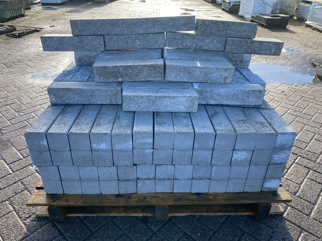 Splitrock Noors Grijs 37.5x9x9 137x Stukprijs: €3,25!, Tuin en Terras, Bielzen en Borders, Ophalen, Blok, Nieuw, Minder dan 25 cm